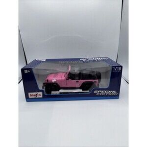 MAISTO 1/18 Pink Jeep Wrangler Rubicon~HTF~Opening doors, Hood~NEW-SEALED BOX